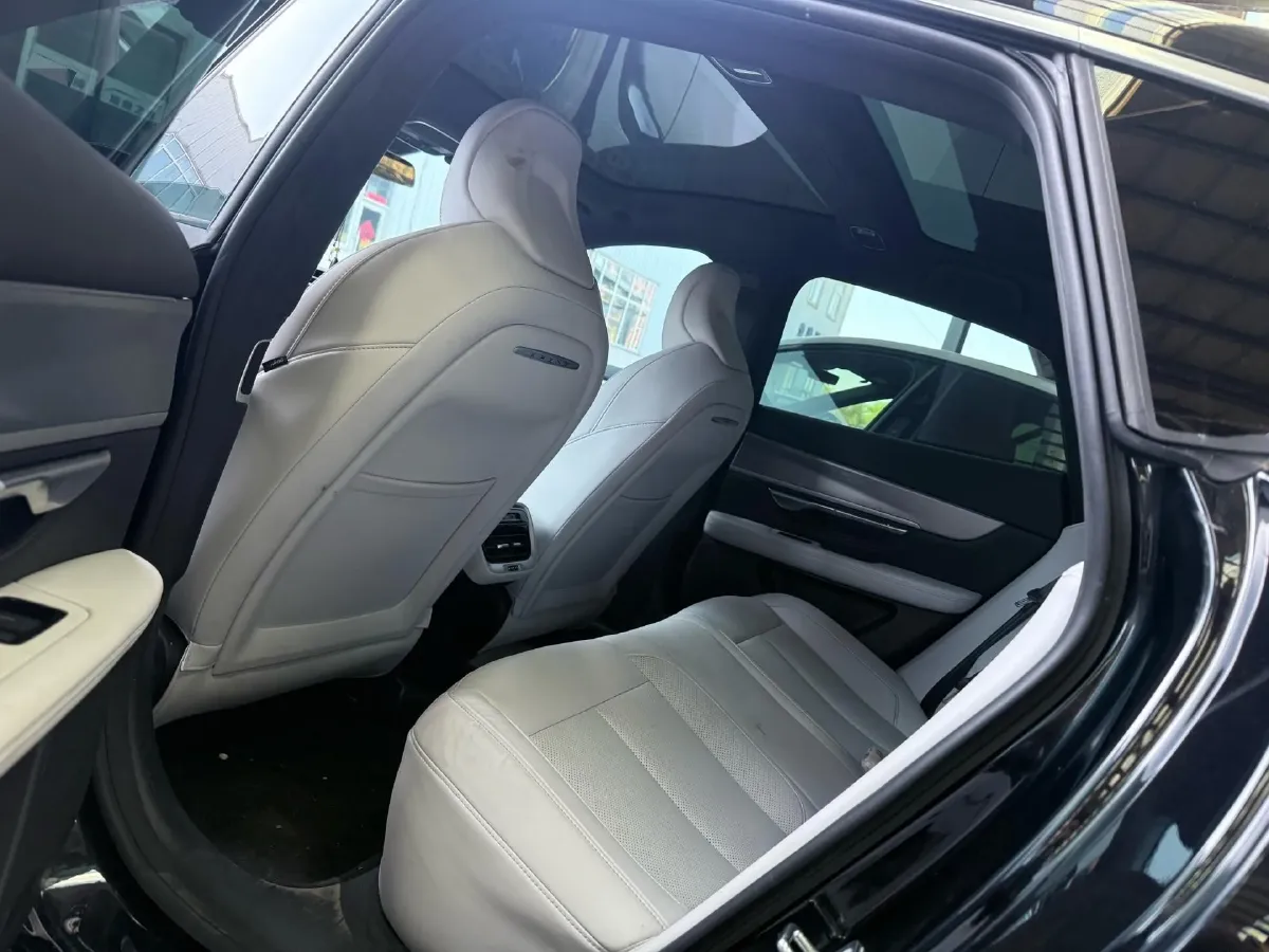 2023 Xpeng P7 BEV 86.2KWH,autocango,china used car exporter,china ev exporter,chinese used car exporter,chinese used ev exporter