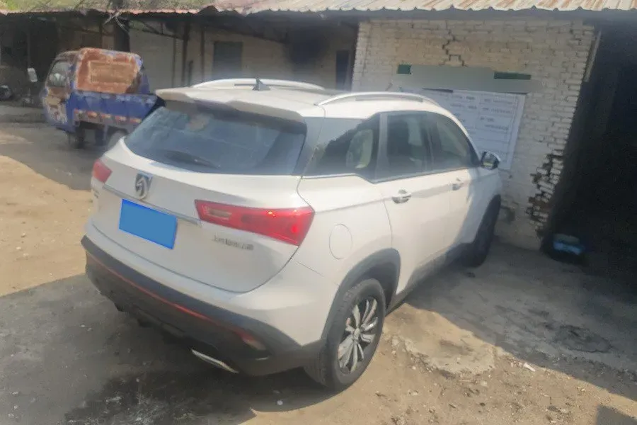 2019 BaoJun 530 1.5T 151HP L4 CVT,autocango,china used car exporter,china ev exporter,chinese used car exporter,chinese used ev exporter