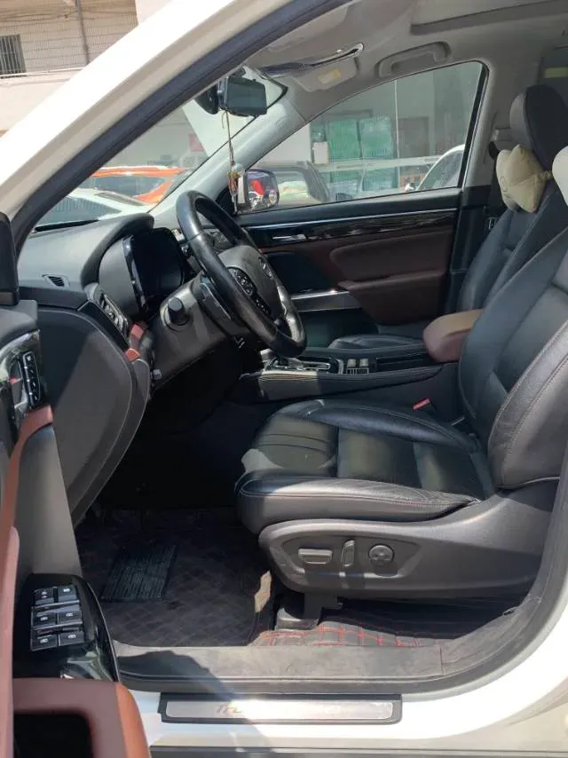 2017 GAC Trumpchi GS8 2.0T 201HP L4 6AT,autocango,china used car exporter,china ev exporter,chinese used car exporter,chinese used ev exporter