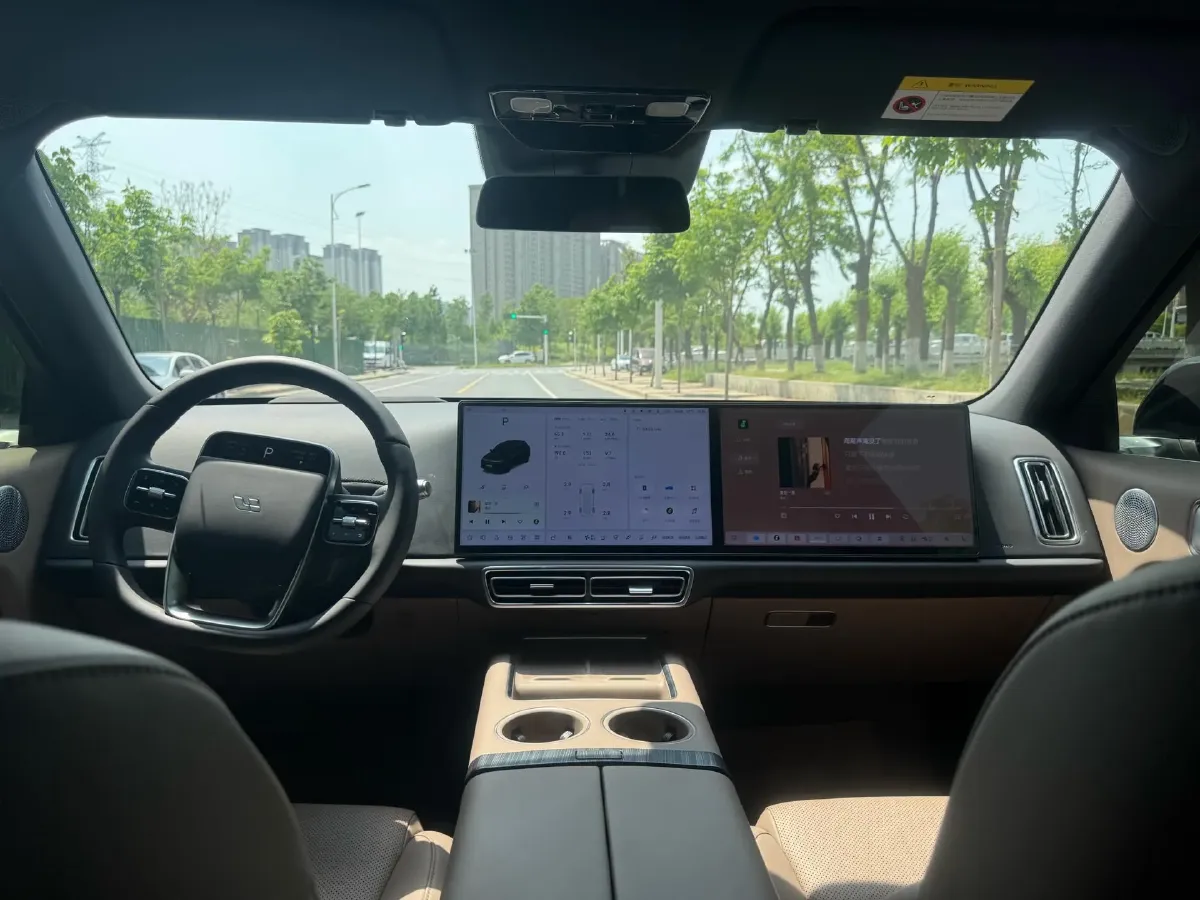 2025 Li L6 Range Extended 154HP L4 REEV,autocango,china used car exporter,china ev exporter,chinese used car exporter,chinese used ev exporter