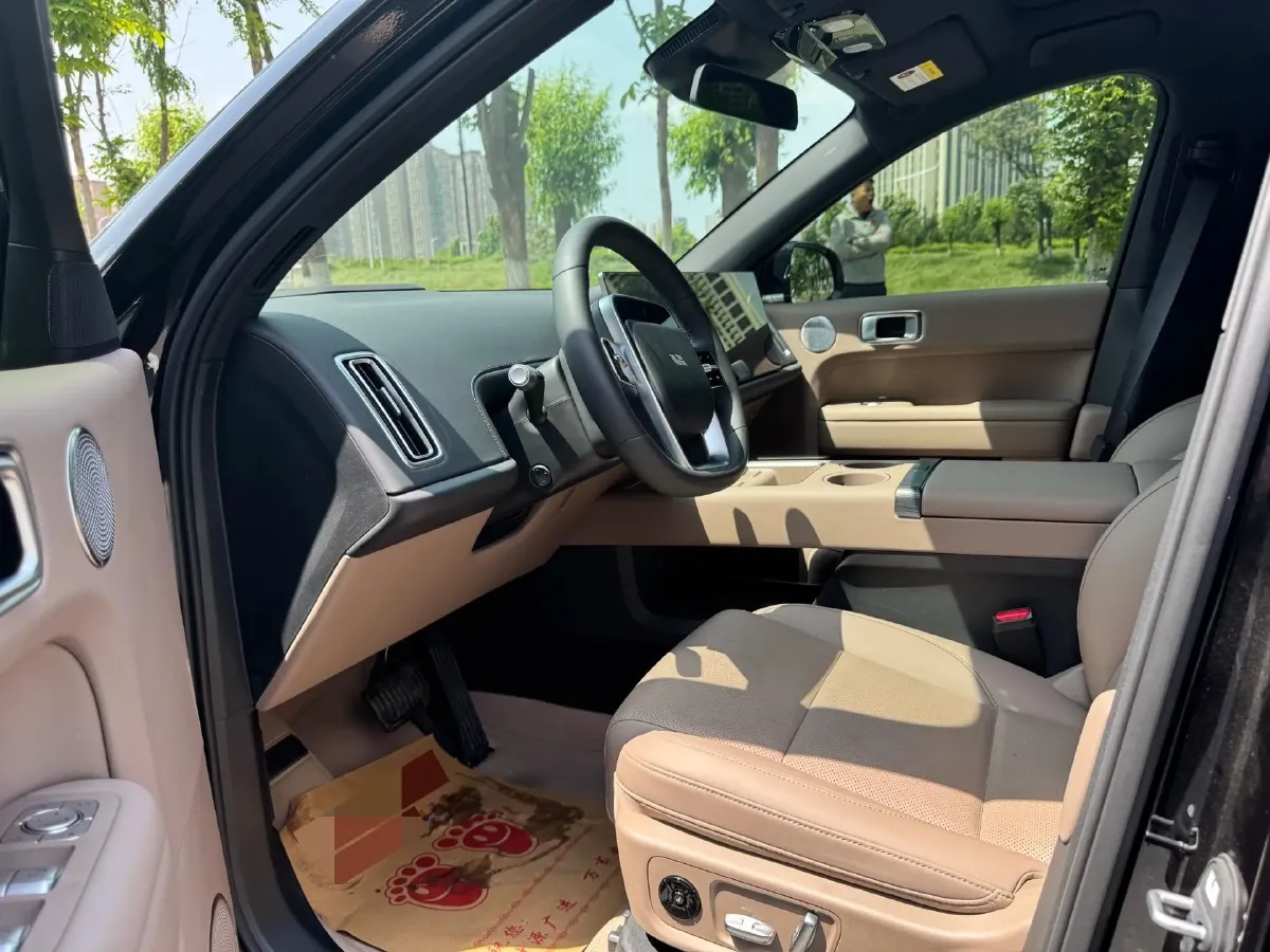 2025 Li L6 Range Extended 154HP L4 REEV,autocango,china used car exporter,china ev exporter,chinese used car exporter,chinese used ev exporter