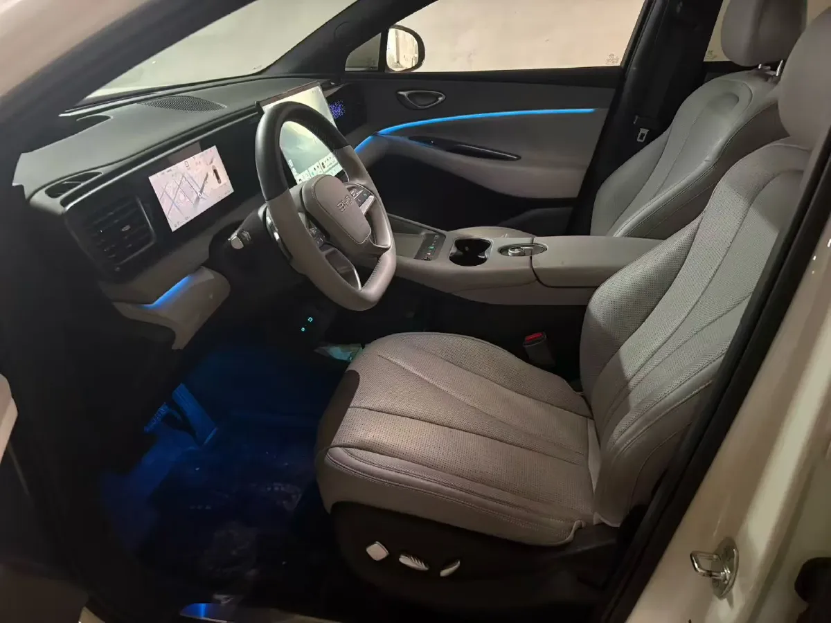 2025 LanDian E5 PLUS 1.5L 95HP L4 E-CVT PHEV,autocango,china used car exporter,china ev exporter,chinese used car exporter,chinese used ev exporter