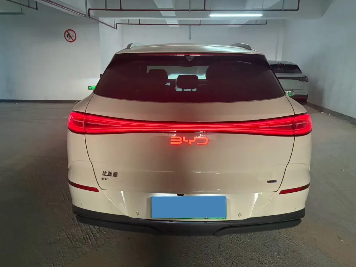 2025 LanDian E5 PLUS 1.5L 95HP L4 E-CVT PHEV,autocango,china used car exporter,china ev exporter,chinese used car exporter,chinese used ev exporter