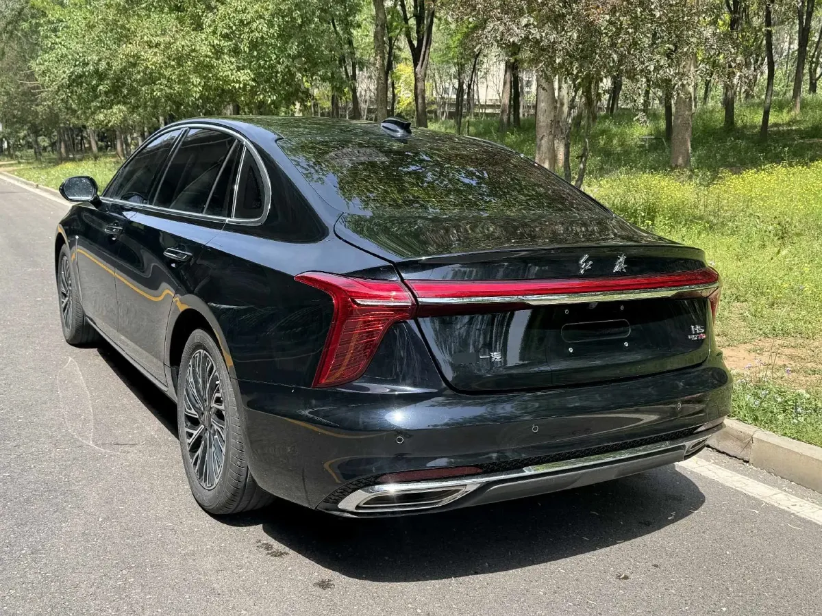 2024 HongQi H5 2.0T 224HP L4 8AT,autocango,china used car exporter,china ev exporter,chinese used car exporter,chinese used ev exporter