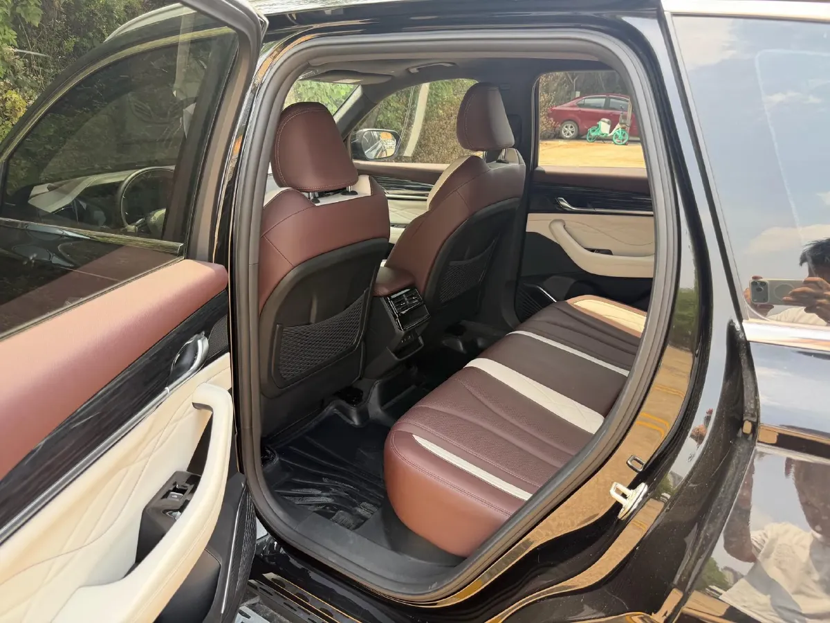 2024 Geely Monjaro 2.0T 238HP L4 8AT,autocango,china used car exporter,china ev exporter,chinese used car exporter,chinese used ev exporter