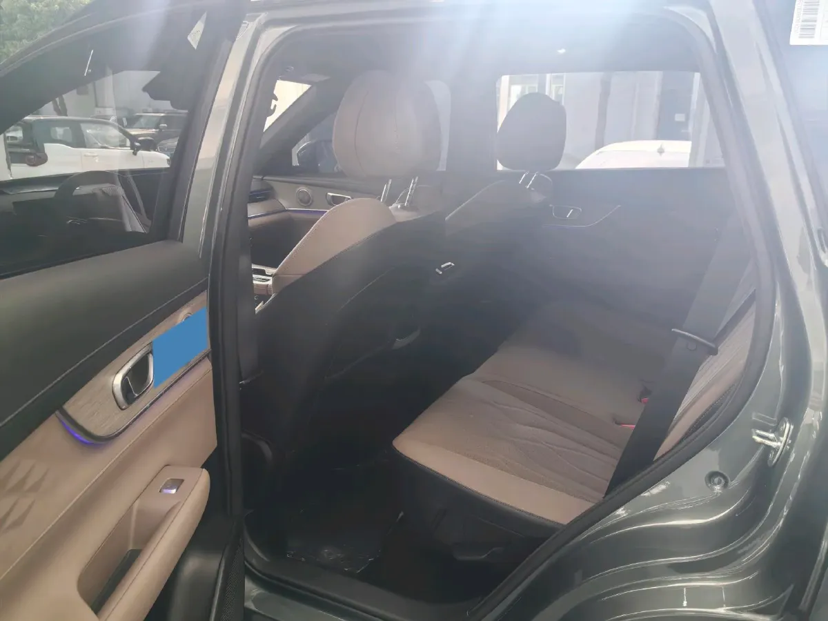 2025 Chery Tiggo 8 Plus 1.6T 197HP L4 7DCT,autocango,china used car exporter,china ev exporter,chinese used car exporter,chinese used ev exporter