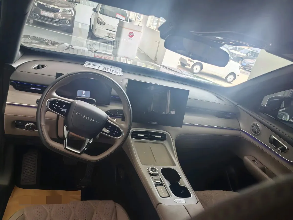 2025 Chery Tiggo 8 Plus 1.6T 197HP L4 7DCT,autocango,china used car exporter,china ev exporter,chinese used car exporter,chinese used ev exporter