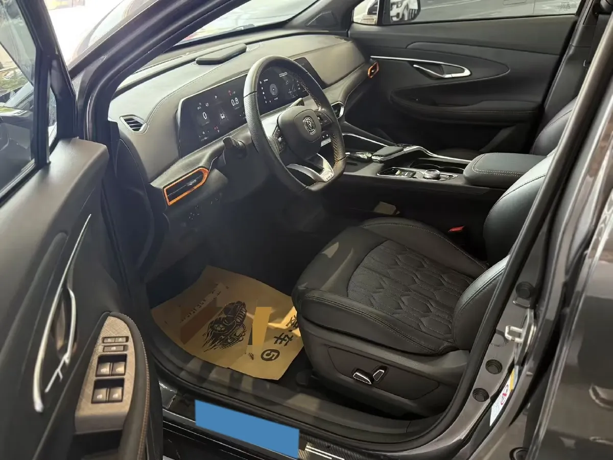 2022 ChangAn UNI-T 1.5T 188HP L4 7DCT,autocango,china used car exporter,china ev exporter,chinese used car exporter,chinese used ev exporter