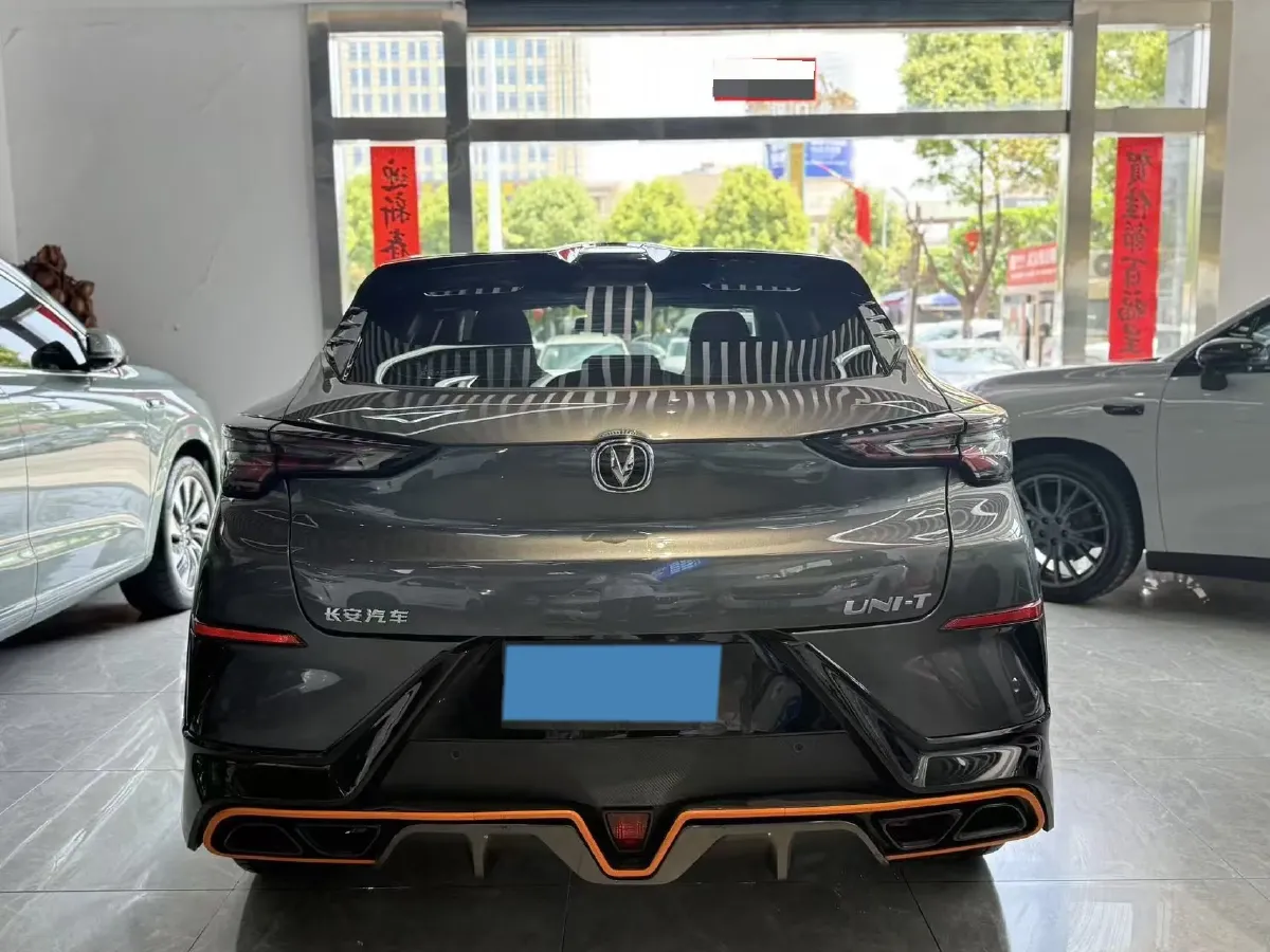 2022 ChangAn UNI-T 1.5T 188HP L4 7DCT,autocango,china used car exporter,china ev exporter,chinese used car exporter,chinese used ev exporter