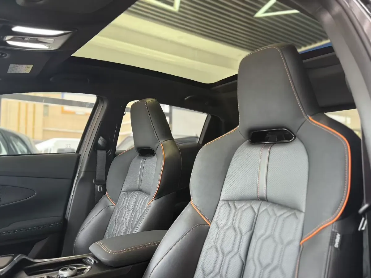 2022 ChangAn UNI-T 1.5T 188HP L4 7DCT,autocango,china used car exporter,china ev exporter,chinese used car exporter,chinese used ev exporter