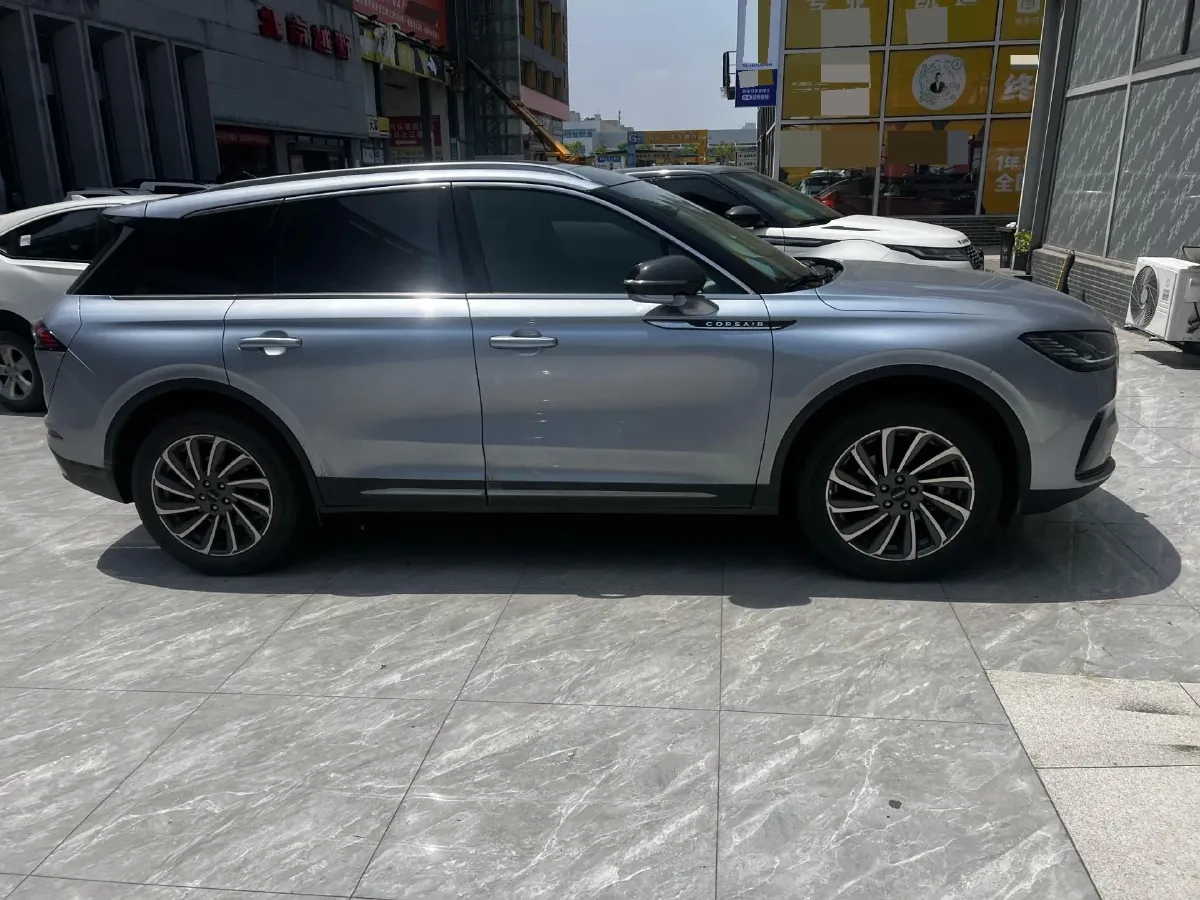 2023 Lincoln Corsair 2.0T 261HP L4 8AT,autocango,china used car exporter,china ev exporter,chinese used car exporter,chinese used ev exporter
