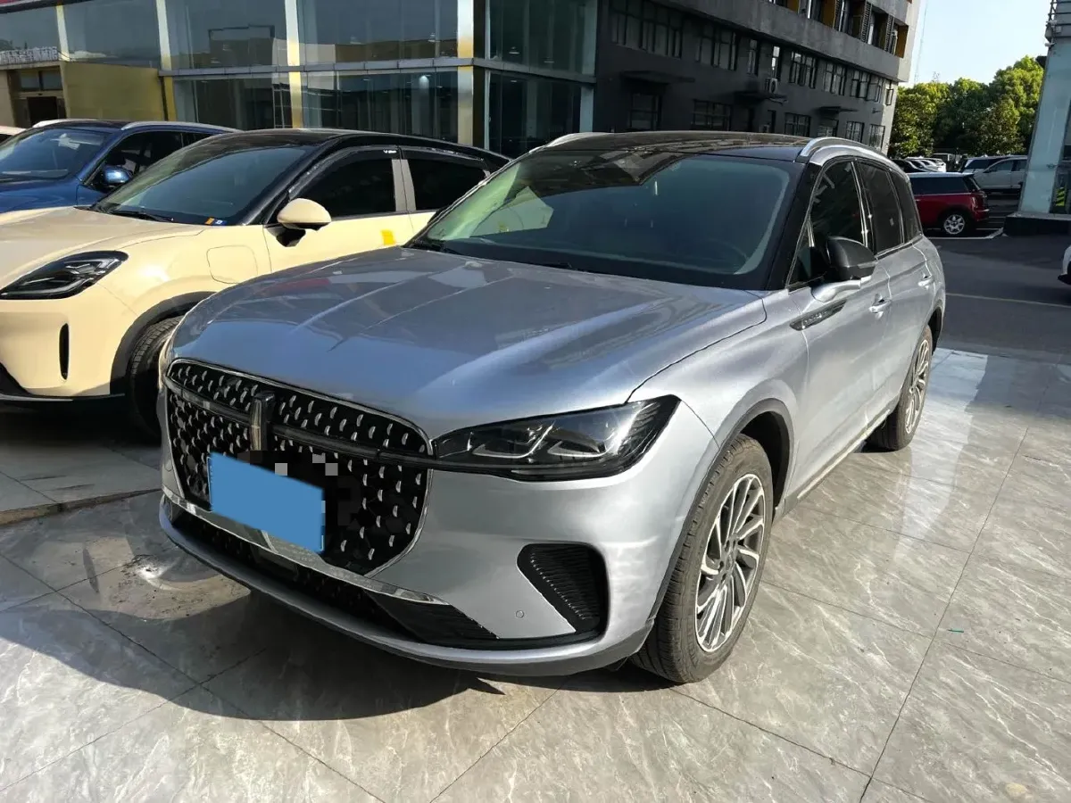2023 Lincoln Corsair 2.0T 261HP L4 8AT,autocango,china used car exporter,china ev exporter,chinese used car exporter,chinese used ev exporter