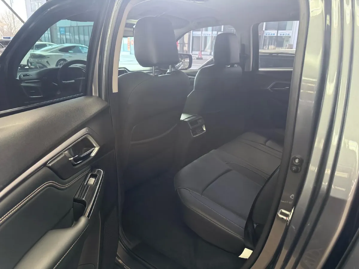 2021 Isuzu D-MAX 1.9T 163HP L4 6AT,autocango,china used car exporter,china ev exporter,chinese used car exporter,chinese used ev exporter