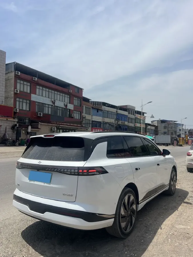 2025 DongFeng eπ eπ008 BEV 82.28KWH,autocango,china used car exporter,china ev exporter,chinese used car exporter,chinese used ev exporter