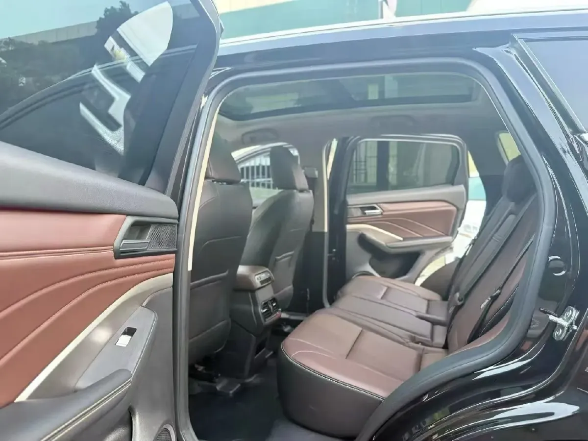 2017 WEY VV5 2.0T 197HP L4 7DCT,autocango,china used car exporter,china ev exporter,chinese used car exporter,chinese used ev exporter