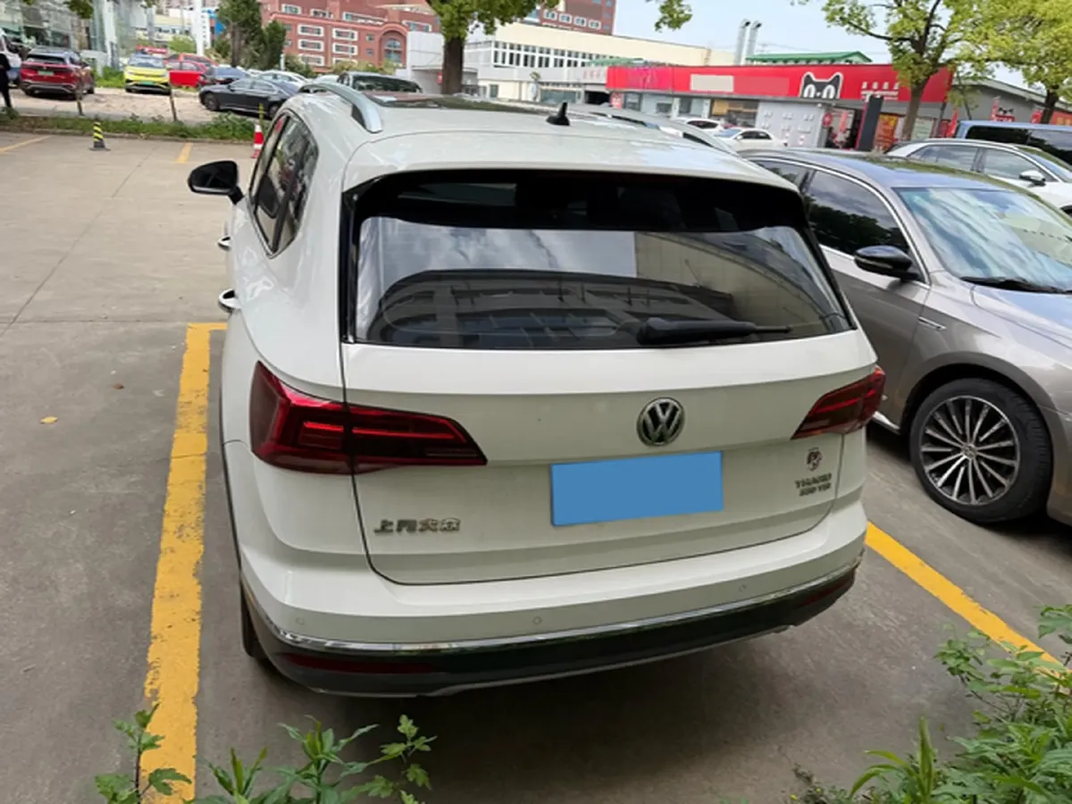 2020 Volkswagen Tharu 2.0T 186HP L4 7DCT,autocango,china used car exporter,china ev exporter,chinese used car exporter,chinese used ev exporter