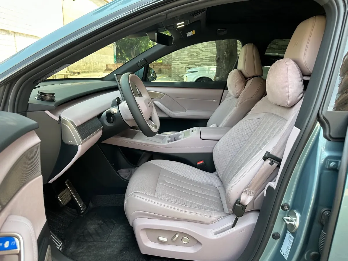 2024 ONVO L60 BEV 60KWH,autocango,china used car exporter,china ev exporter,chinese used car exporter,chinese used ev exporter