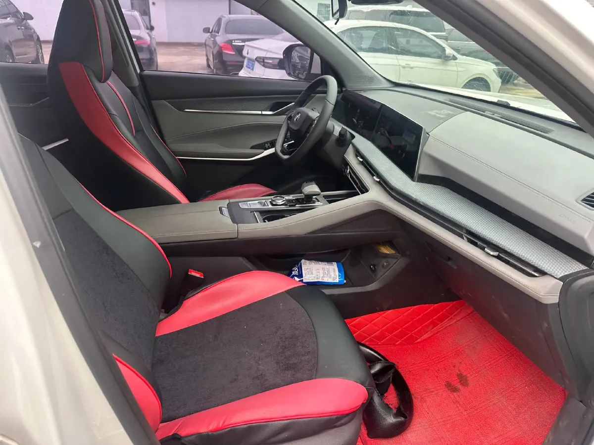 2022 ChangAn CS75 Plus 1.5T 188HP L4 8AT,autocango,china used car exporter,china ev exporter,chinese used car exporter,chinese used ev exporter