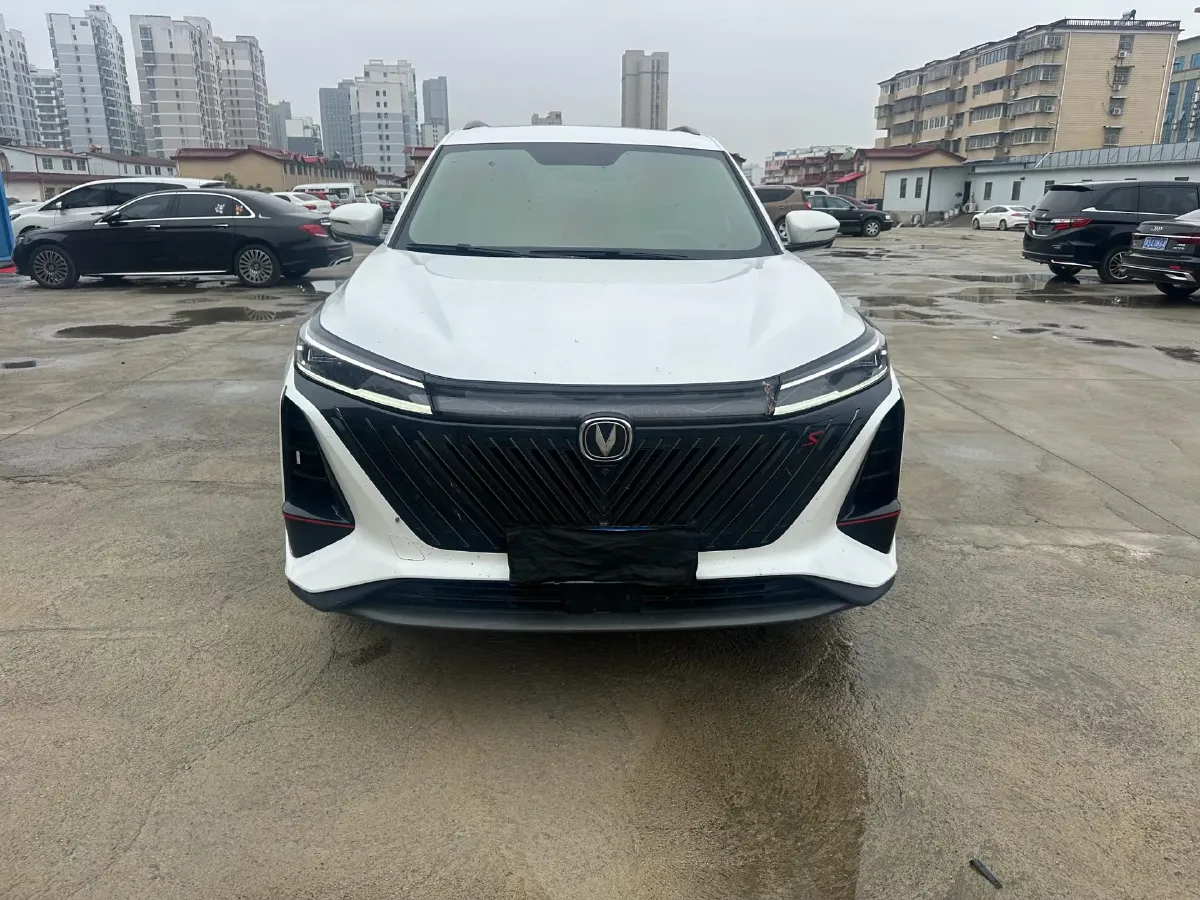2022 ChangAn CS75 Plus 1.5T 188HP L4 8AT,autocango,china used car exporter,china ev exporter,chinese used car exporter,chinese used ev exporter