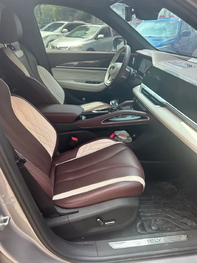 2021 Geely Monjaro 2.0T 218HP L4 7DCT,autocango,china used car exporter,china ev exporter,chinese used car exporter,chinese used ev exporter