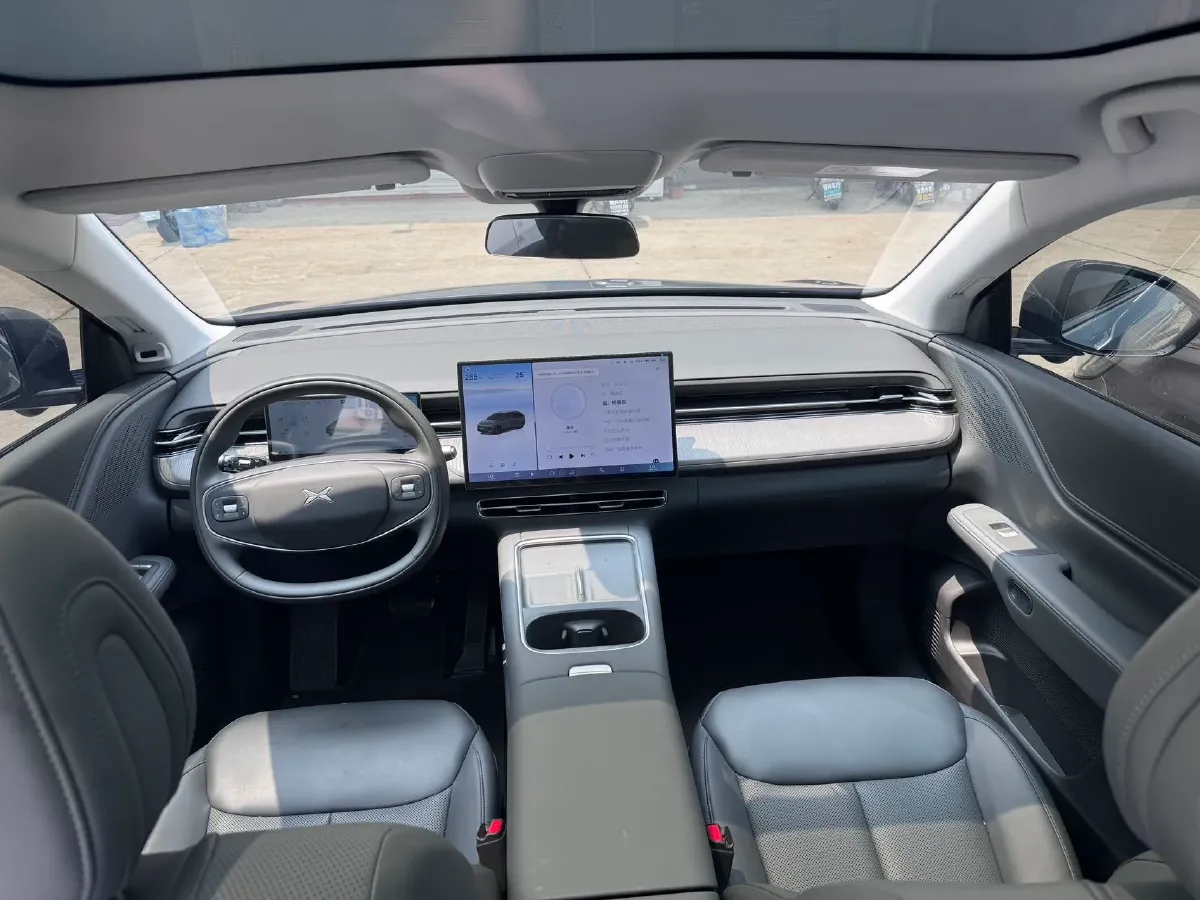 2025 Xpeng G6 BEV 68.5KWH,autocango,china used car exporter,china ev exporter,chinese used car exporter,chinese used ev exporter