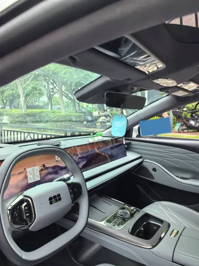 2025 Geely Galaxy E8 BEV 76KWH,autocango,china used car exporter,china ev exporter,chinese used car exporter,chinese used ev exporter