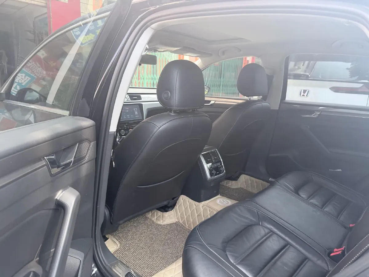 2017 Volkswagen Passat 1.8T 180HP L4 7DCT,autocango,china used car exporter,china ev exporter,chinese used car exporter,chinese used ev exporter