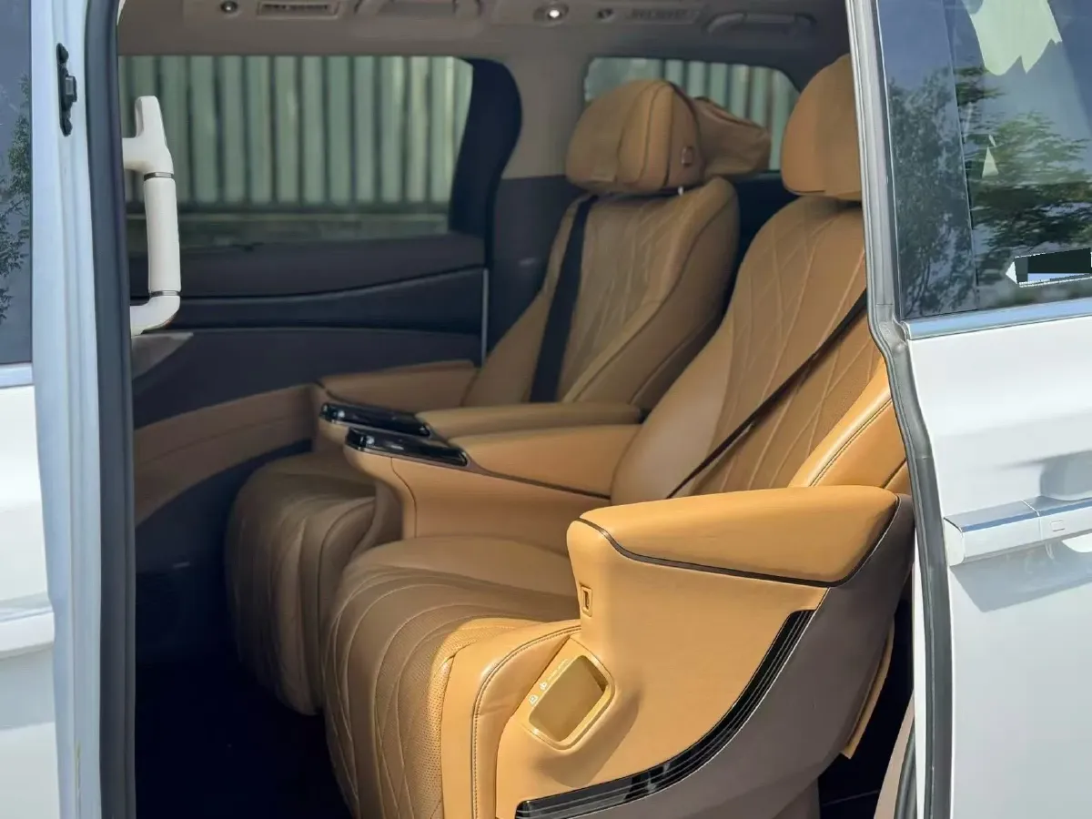 2022 HongQi HS7 3.0T 337HP V6 8AT,autocango,china used car exporter,china ev exporter,chinese used car exporter,chinese used ev exporter