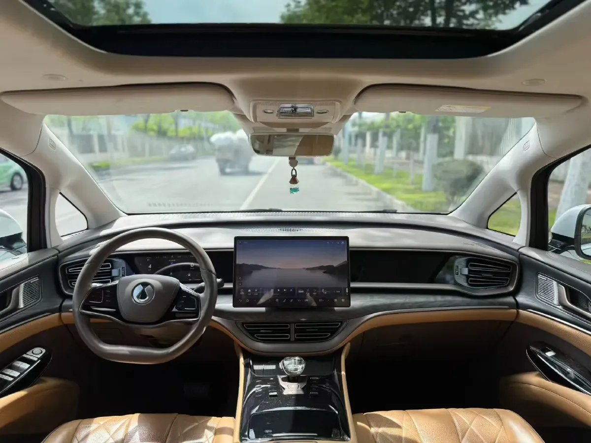 2022 HongQi HS7 3.0T 337HP V6 8AT,autocango,china used car exporter,china ev exporter,chinese used car exporter,chinese used ev exporter