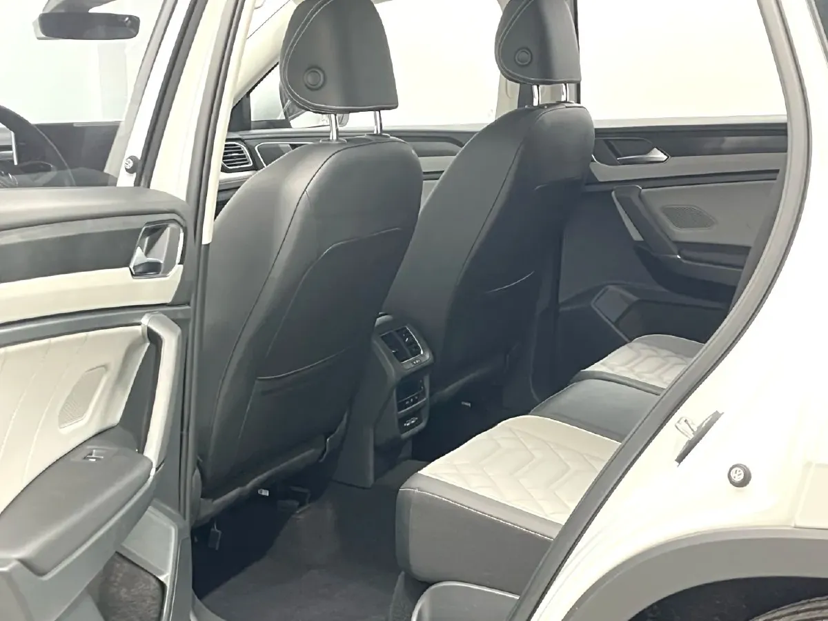 2023 Volkswagen Tayron 1.4T 150HP L4 7DCT,autocango,china used car exporter,china ev exporter,chinese used car exporter,chinese used ev exporter