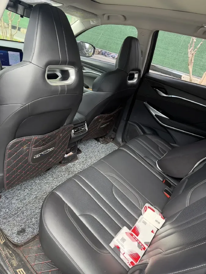 2022 ChangAn CS75 Plus 1.5T 178HP L4 6AT,autocango,china used car exporter,china ev exporter,chinese used car exporter,chinese used ev exporter