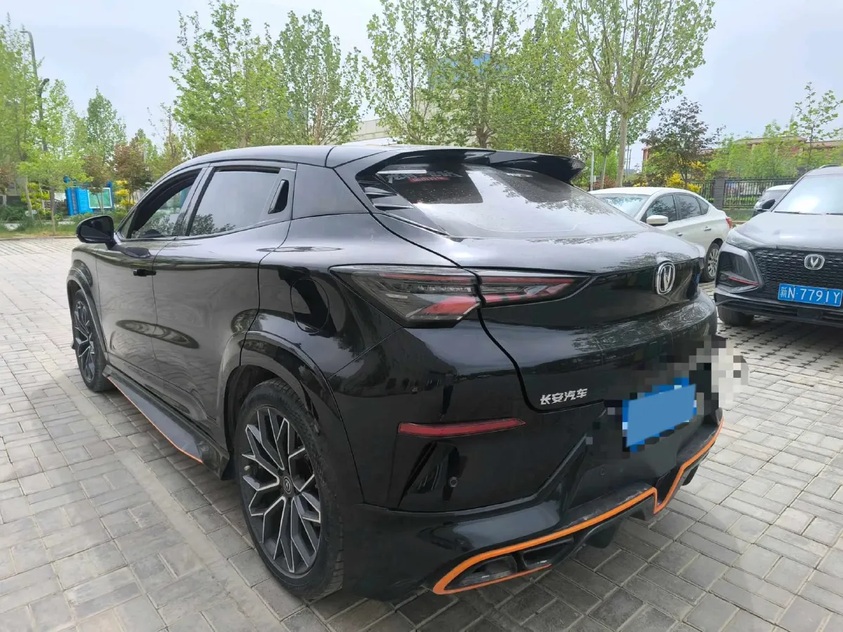 2022 ChangAn UNI-T 1.5T 188HP L4 7DCT,autocango,china used car exporter,china ev exporter,chinese used car exporter,chinese used ev exporter