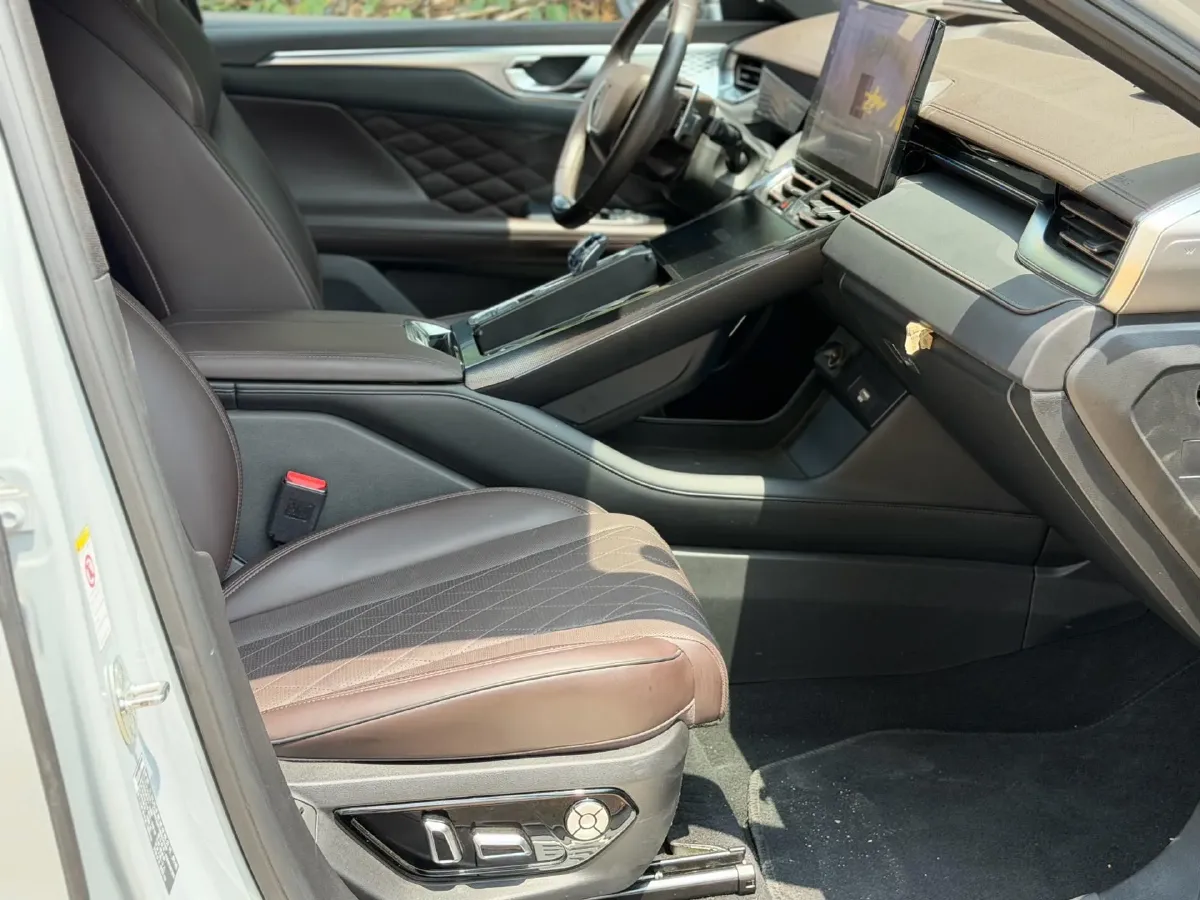 2021 MINI MINI 1.5T 102HP L3 7DCT,autocango,china used car exporter,china ev exporter,chinese used car exporter,chinese used ev exporter