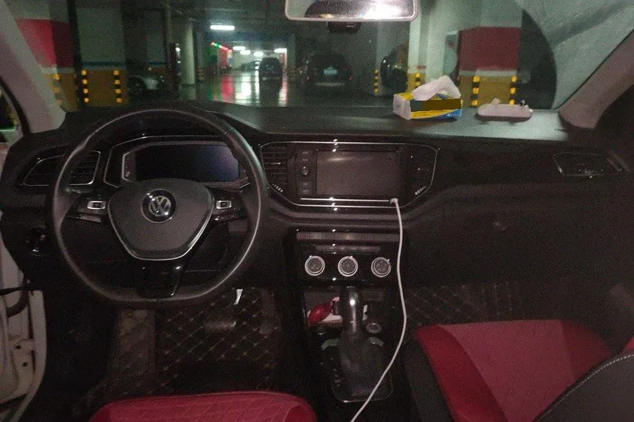 2020 Volkswagen T-Roc 1.4T 150HP L4 7DCT,autocango,china used car exporter,china ev exporter,chinese used car exporter,chinese used ev exporter