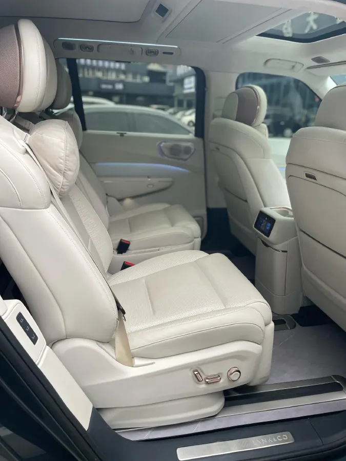 2025 LYNK&CO 900 2.0T 254HP L4 3DHT PHEV,autocango,china used car exporter,china ev exporter,chinese used car exporter,chinese used ev exporter