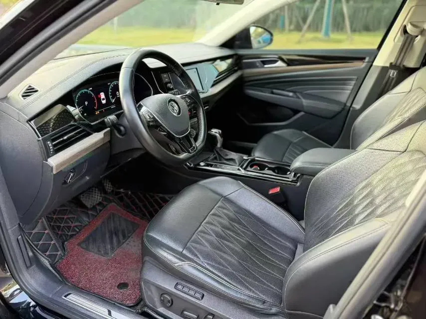 2019 Volvo V40 1.5T 152HP L4 6AT,autocango,china used car exporter,china ev exporter,chinese used car exporter,chinese used ev exporter