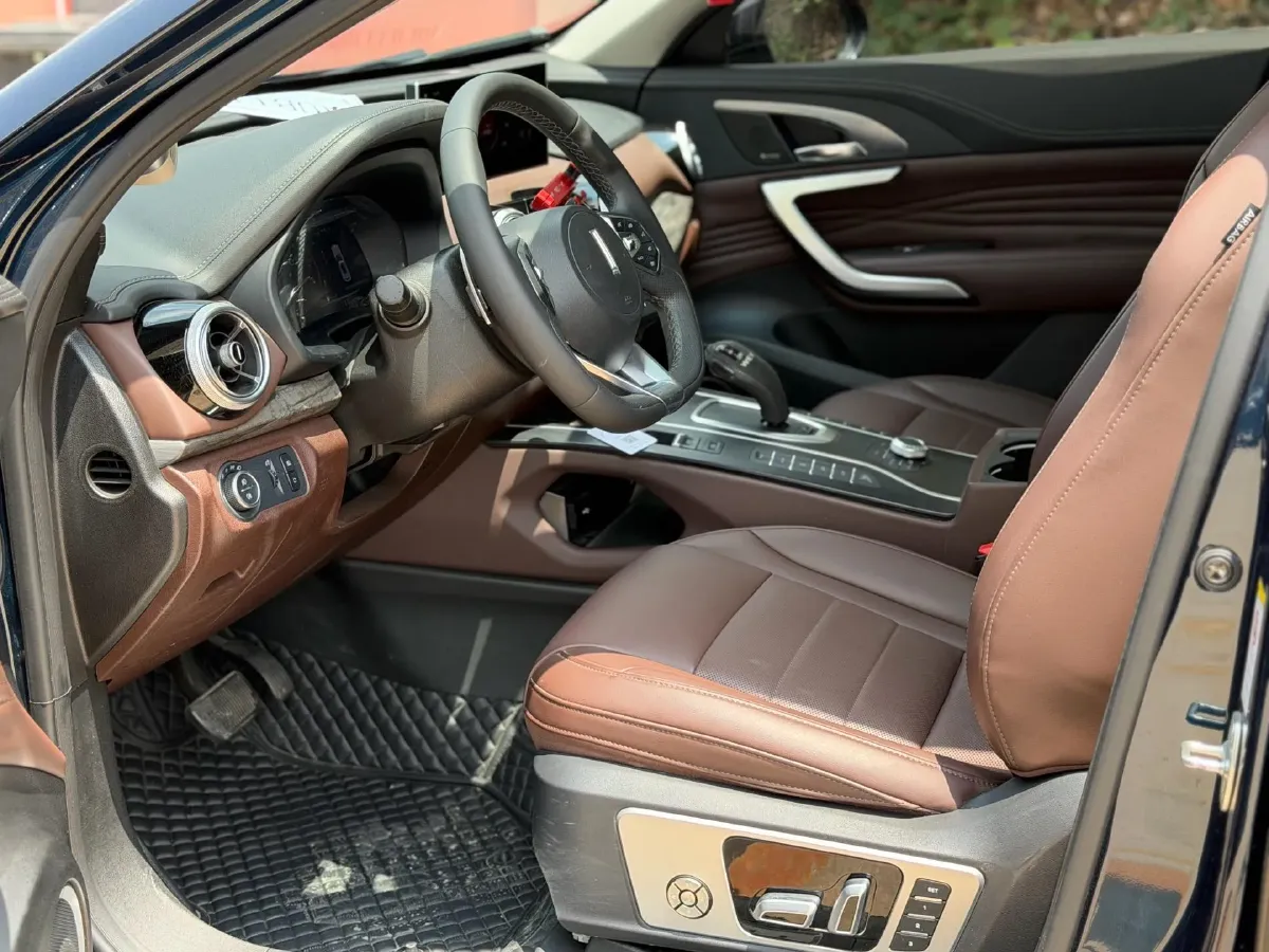 2020 WEY VV7 2.0T 227HP L4 7DCT,autocango,china used car exporter,china ev exporter,chinese used car exporter,chinese used ev exporter