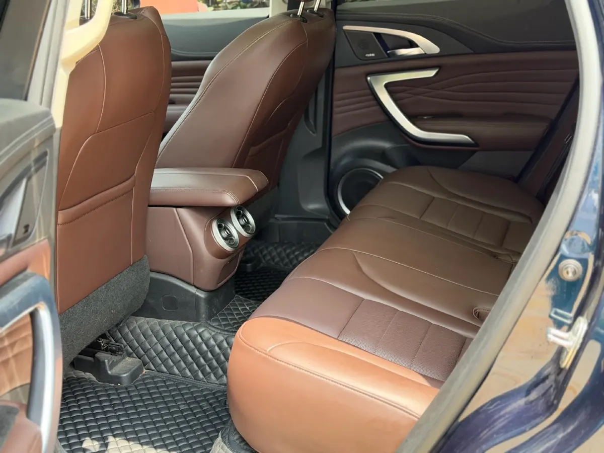 2020 WEY VV7 2.0T 227HP L4 7DCT,autocango,china used car exporter,china ev exporter,chinese used car exporter,chinese used ev exporter