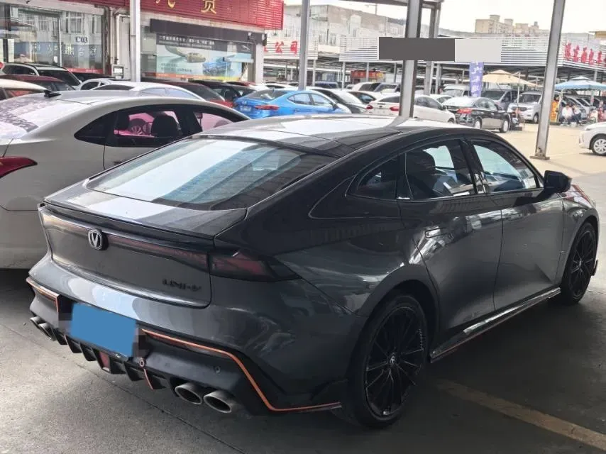 2022 ChangAn UNI-V 1.5T 188HP L4 7DCT,autocango,china used car exporter,china ev exporter,chinese used car exporter,chinese used ev exporter