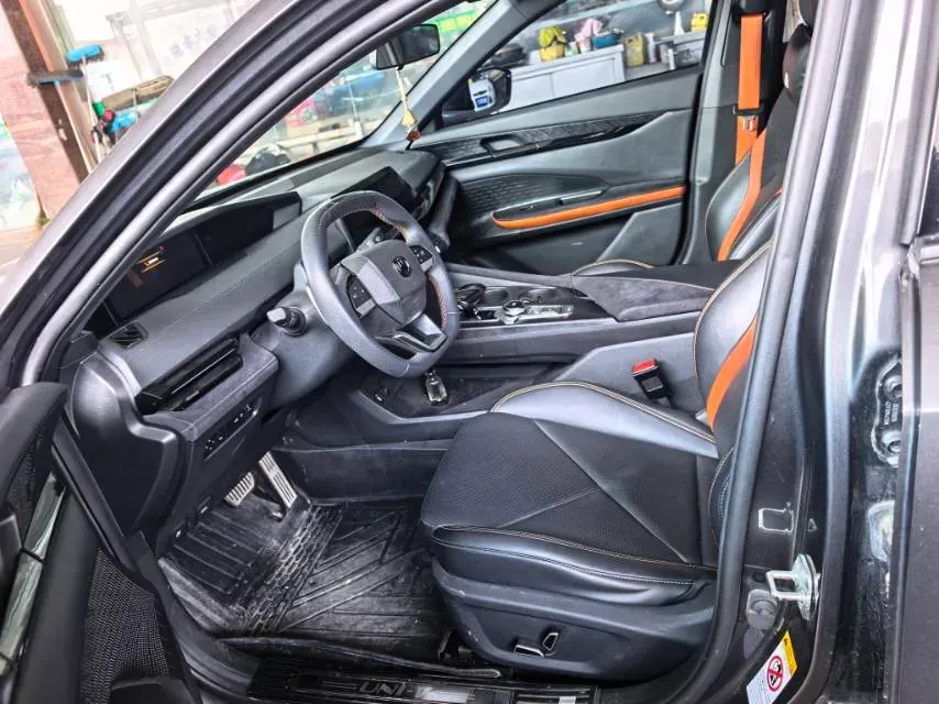 2022 ChangAn UNI-V 1.5T 188HP L4 7DCT,autocango,china used car exporter,china ev exporter,chinese used car exporter,chinese used ev exporter