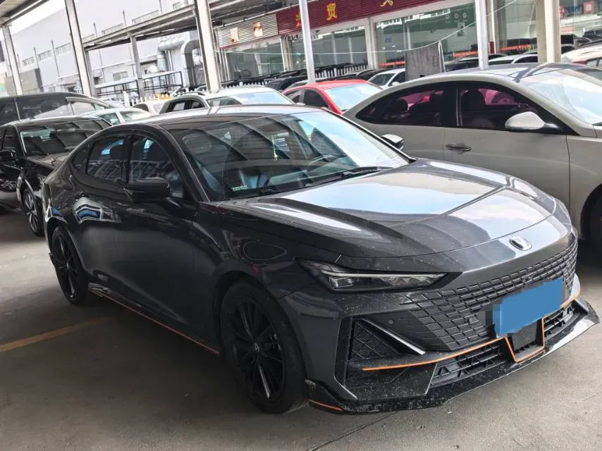 2022 ChangAn UNI-V 1.5T 188HP L4 7DCT,autocango,china used car exporter,china ev exporter,chinese used car exporter,chinese used ev exporter