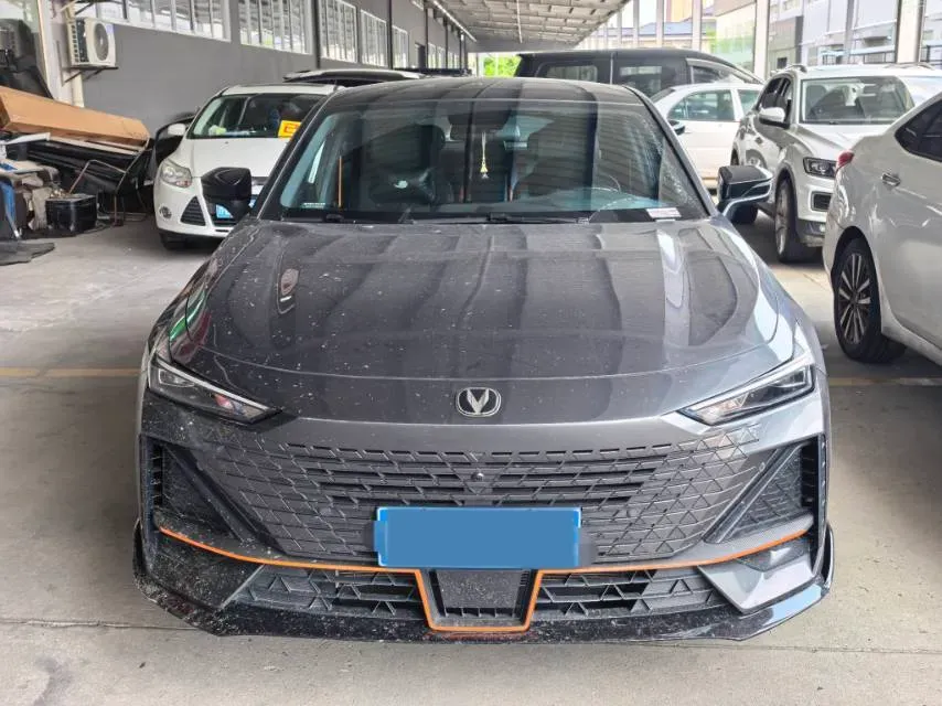 2022 ChangAn UNI-V 1.5T 188HP L4 7DCT,autocango,china used car exporter,china ev exporter,chinese used car exporter,chinese used ev exporter