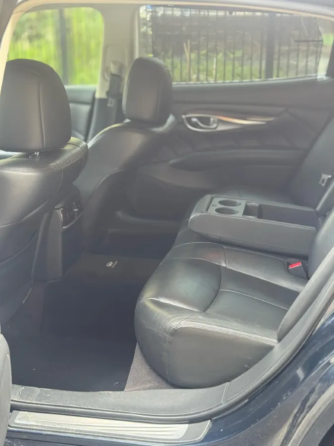 2019 Infiniti Q70 2.0T 211HP L4 7AT,autocango,china used car exporter,china ev exporter,chinese used car exporter,chinese used ev exporter