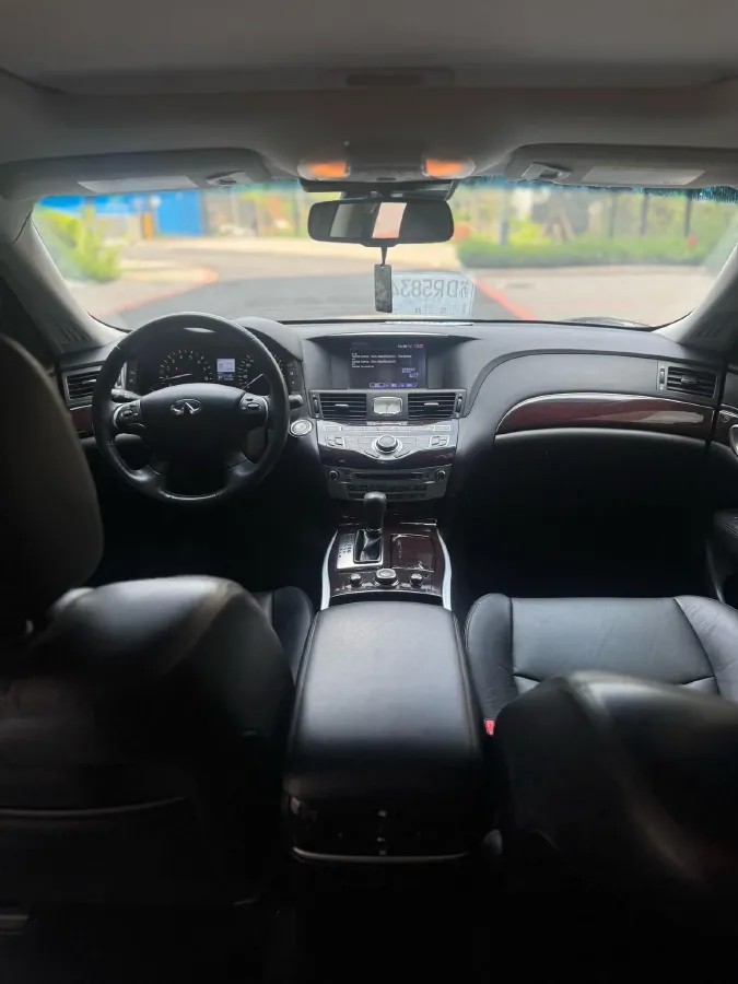 2019 Infiniti Q70 2.0T 211HP L4 7AT,autocango,china used car exporter,china ev exporter,chinese used car exporter,chinese used ev exporter