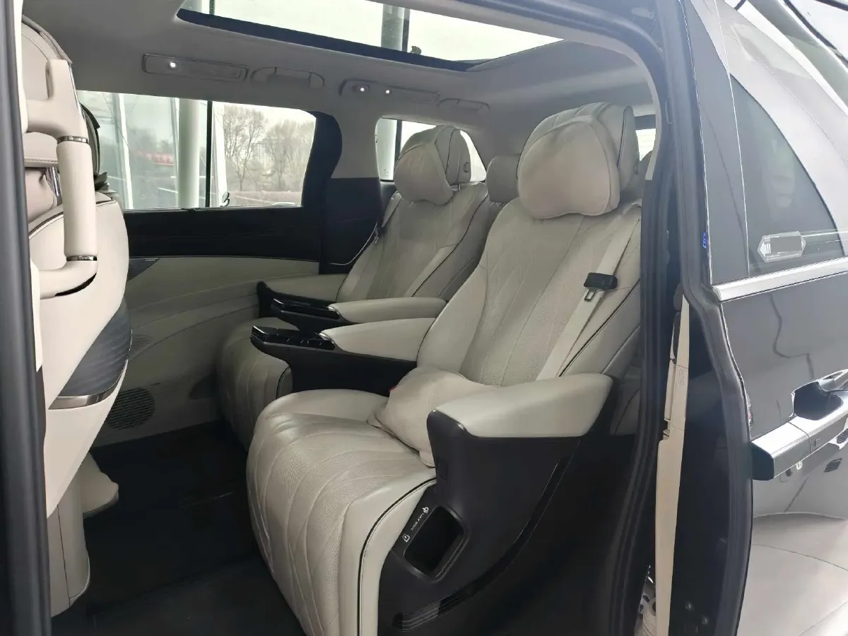 2024 Denza D9 1.5T 139HP L4 E-CVT PHEV 40KWH,autocango,china used car exporter,china ev exporter,chinese used car exporter,chinese used ev exporter