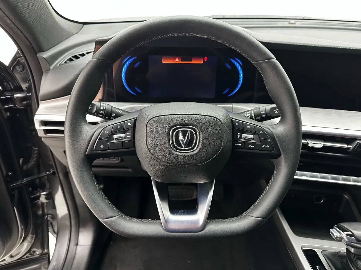 2021 ChangAn CS35 Plus 1.4T 160HP L4 7DCT,autocango,china used car exporter,china ev exporter,chinese used car exporter,chinese used ev exporter