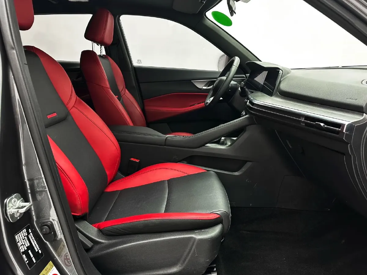 2021 ChangAn CS35 Plus 1.4T 160HP L4 7DCT,autocango,china used car exporter,china ev exporter,chinese used car exporter,chinese used ev exporter