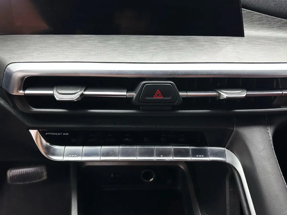 2021 ChangAn CS35 Plus 1.4T 160HP L4 7DCT,autocango,china used car exporter,china ev exporter,chinese used car exporter,chinese used ev exporter