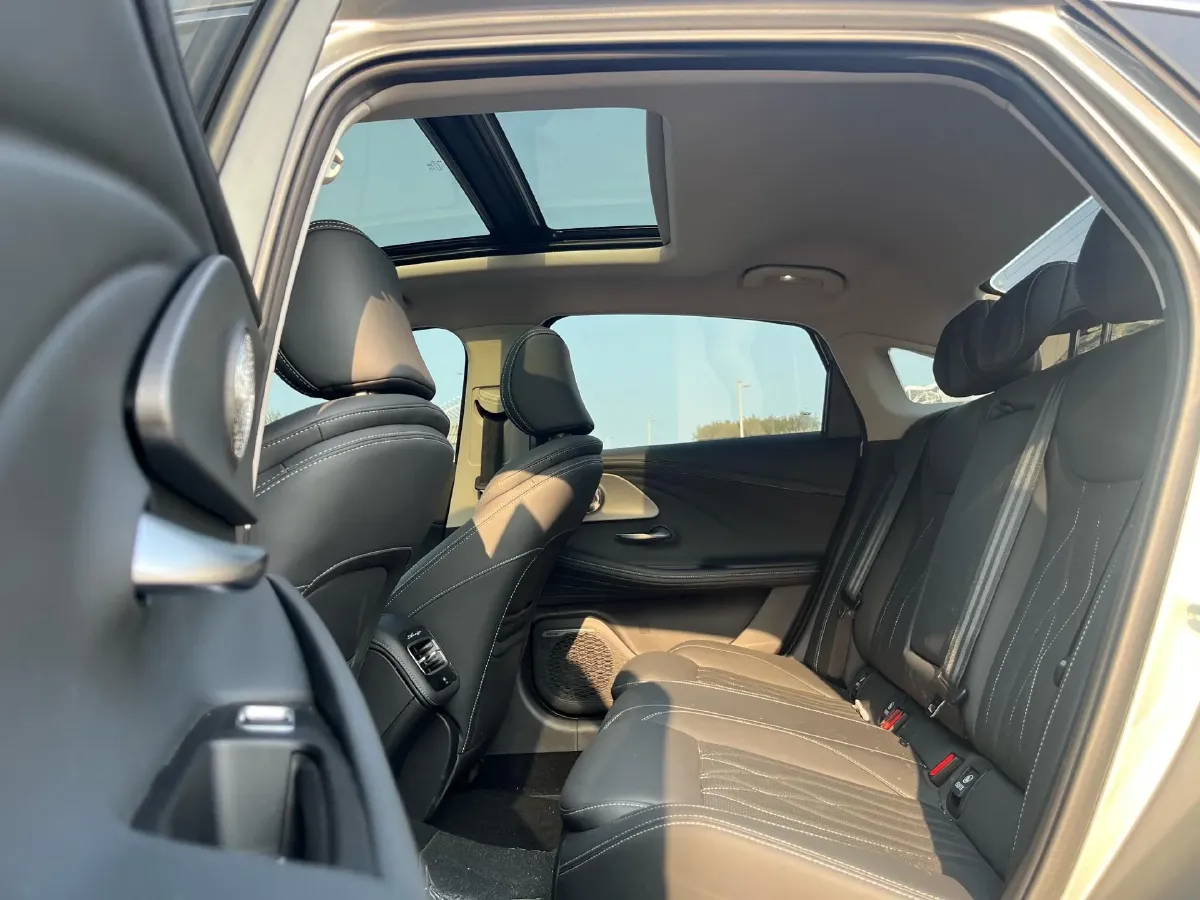 2024 Chery Arrizo 8 1.6T 197HP L4 7DCT,autocango,china used car exporter,china ev exporter,chinese used car exporter,chinese used ev exporter