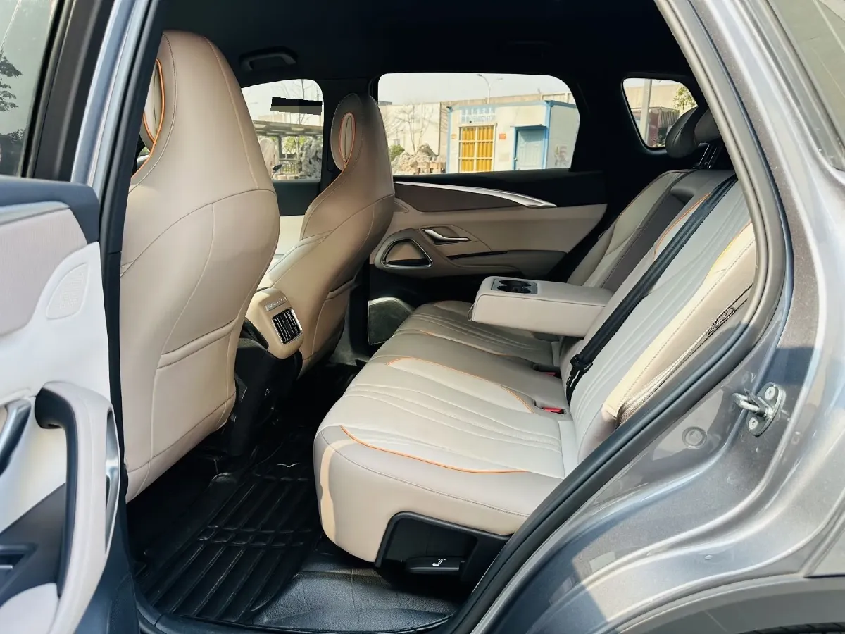 2024 BYD Song Pro 1.5L 110HP L4 E-CVT PHEV 12.9KWH,autocango,china used car exporter,china ev exporter,chinese used car exporter,chinese used ev exporter